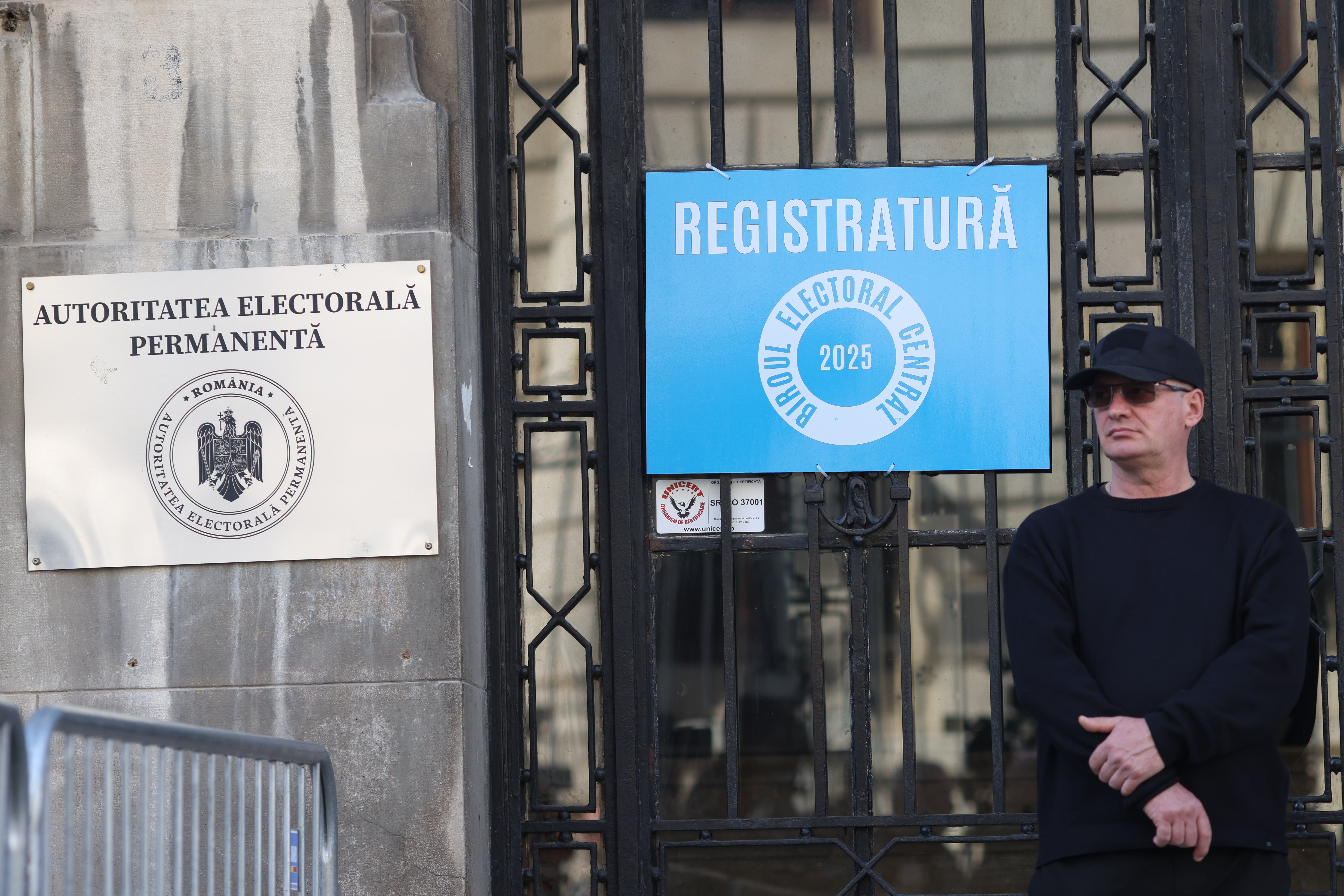 Deja s-au găsit metode de păcălire a interdicțiilor electorale pe social-media. Dragoș Stanca: „E deja lucrul consumat”