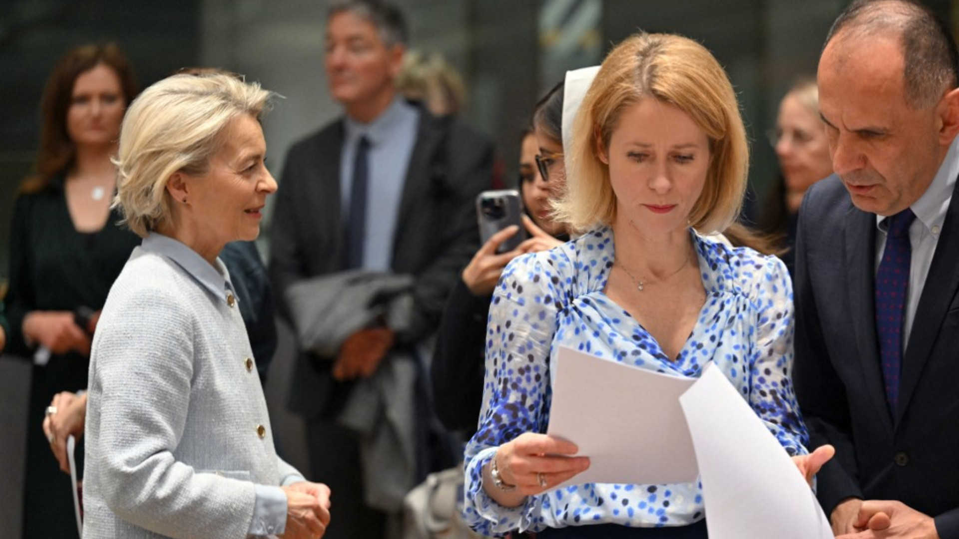 Două superputeri din UE resping planul de ajutor militar stabilit de Bruxelles pentru Ucraina: „Vom vedea”