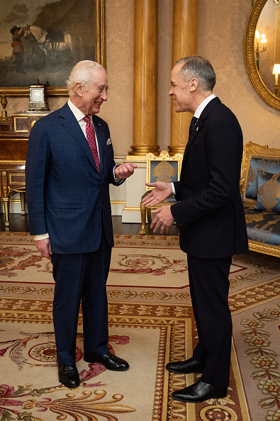 Premierul Mark Carney a fost primit la Palatul Buckingham. Regele Charles își arată sprijinul pentru Canada
