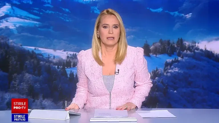 Iarna a revenit în forță în jumătate din România. Șoferii au rămas cu mașinile împotmolite în zăpadă