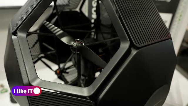 Cele mai performante drone, prezentate la CES. Unele sunt antișoc și au elicele în interior