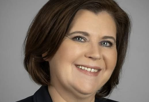 Ministrul pentru copii a demisionat după ce i s-a aflat secretul ascuns timp de 30 de ani. Islandeza are un copil cu un minor