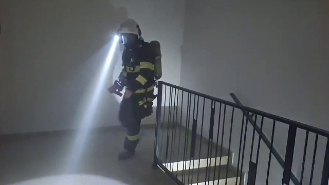 Panică într-un bloc din Timișoara. Locatarii au observat un nor gros de fum și au ieșit speriați din apartamente