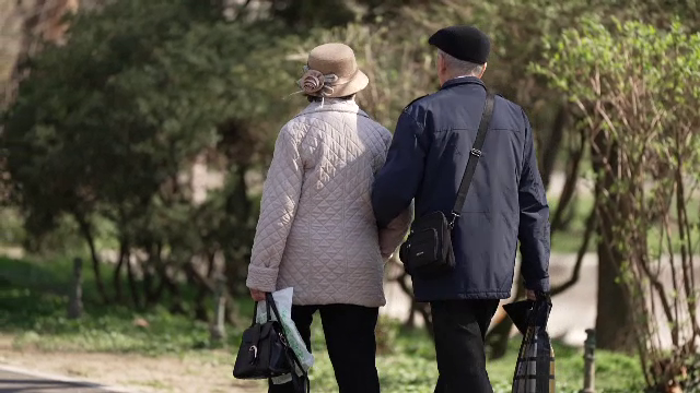 O țară a încasat o sumă record de la vârstnicii fără moștenitori. Cum se explică fenomenul