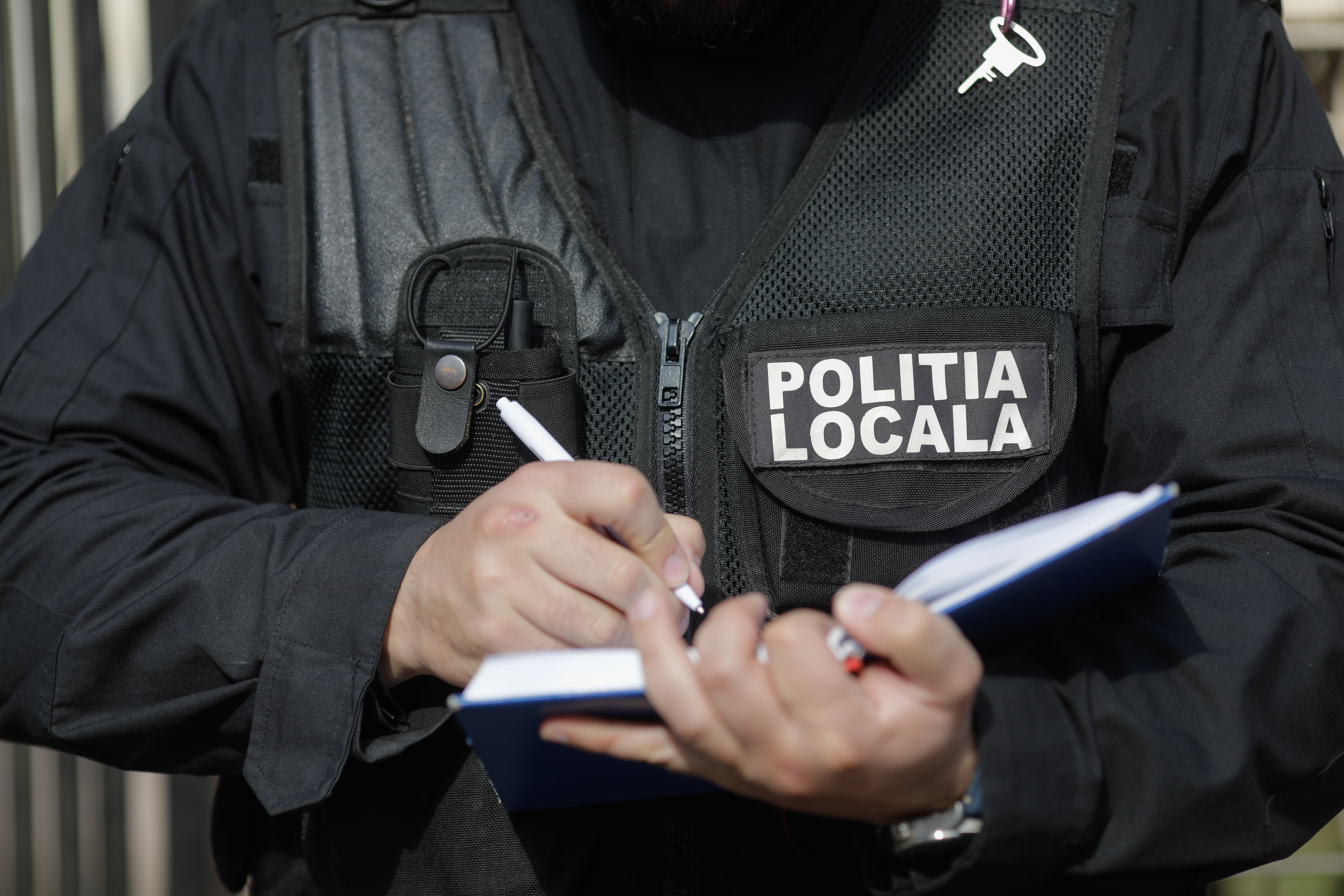 Hopincă a tăiat zeci de posturi de la Poliția Locală. Ce se întâmplă cu angajații și eficiența. Câți bani se economisesc