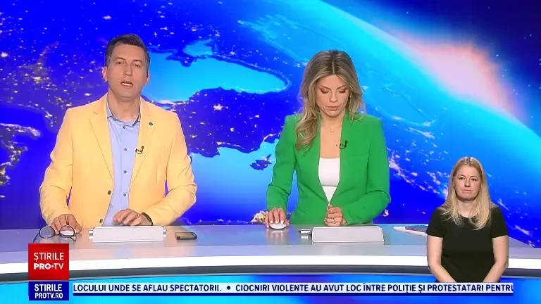 Papa Francisc se întoarce la Vatican după ce a stat 5 săptămâni în spital. Medicii se așteaptă la o recuperare îndelungată