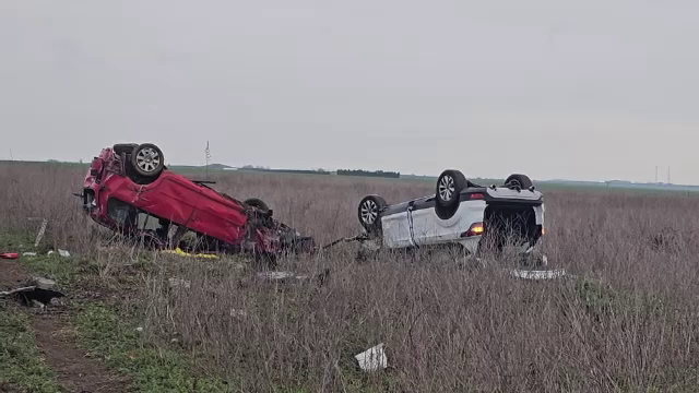 Două mașini au ajuns în interiorul bazei militare de la Mihail Kogălniceanu, după un accident