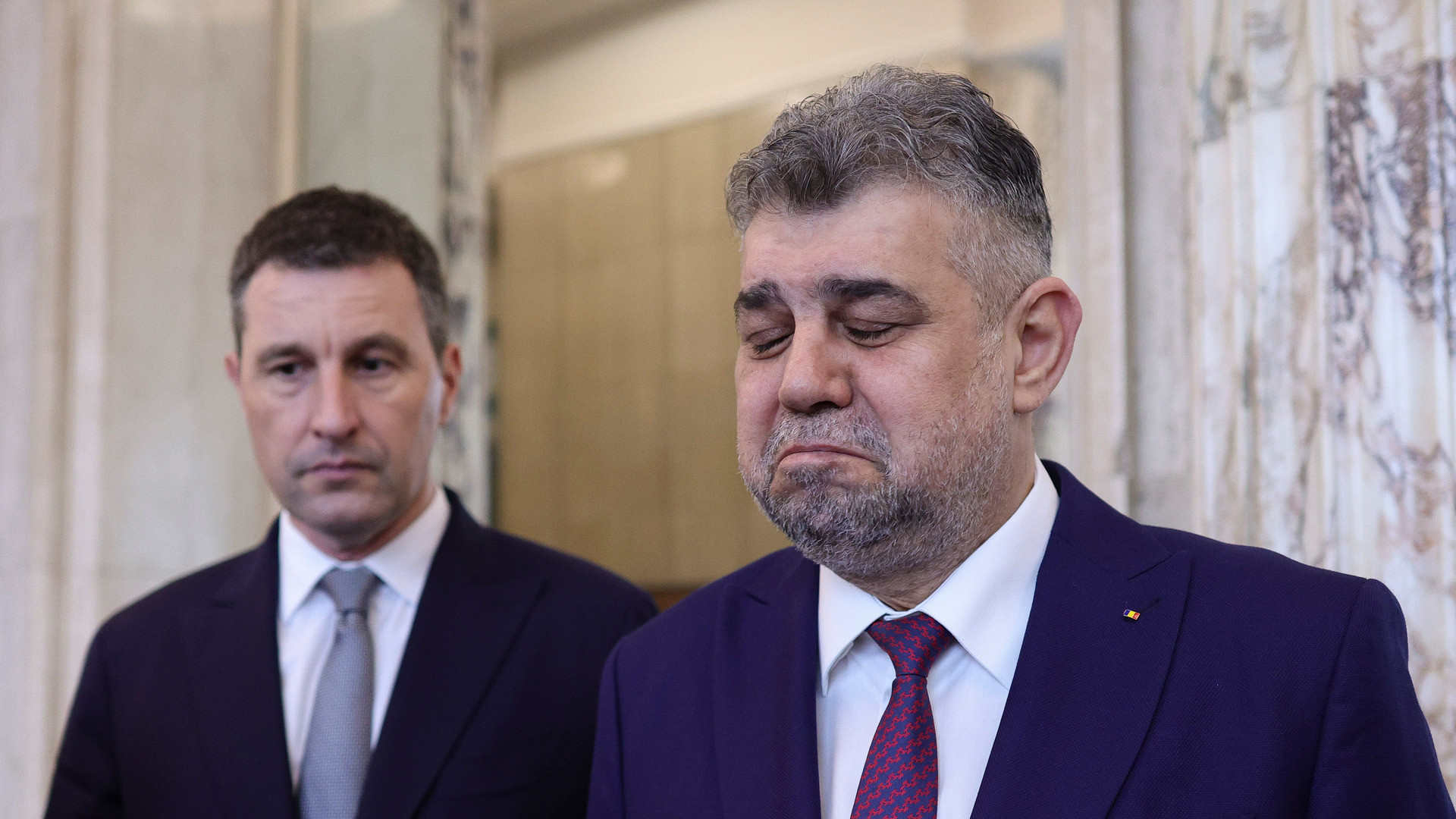 Vin vremuri grele. Surse: Guvernul se pregătește să aplice măsuri dure pentru reducerea deficitului, inclusiv taxe mărite