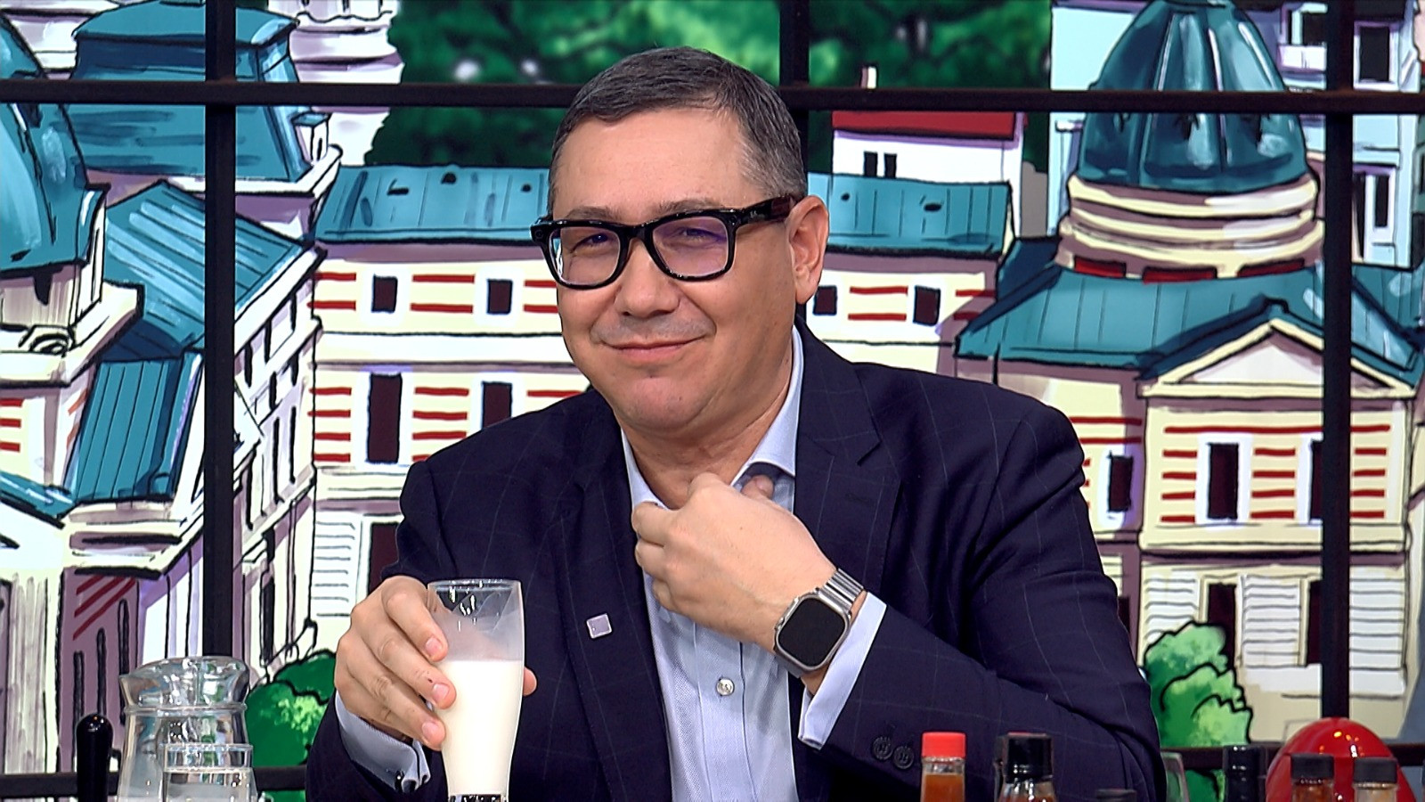 Victor Ponta, întrebat dacă nu îi este rușine să candideze la Președinția României: ”Sunt foarte mândru să candidez”