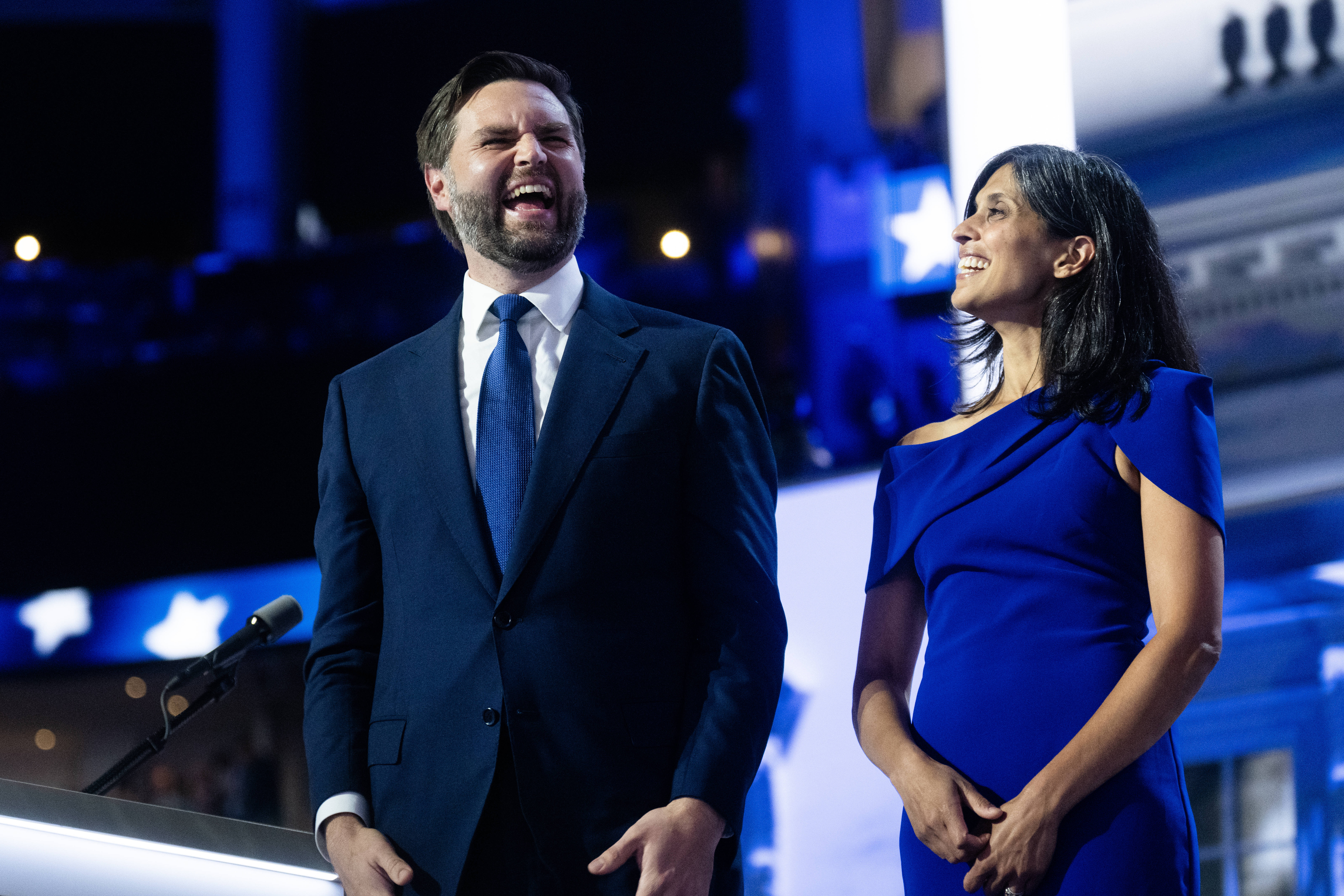 JD Vance i-a făcut pe chinezi ”țărani”. În memoriile sale, vicepreședintele SUA se lăuda că provine din clasa muncitoare