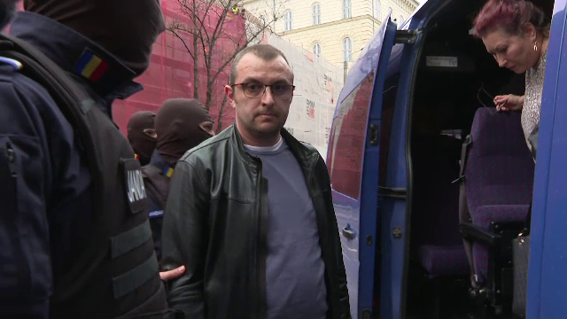 Inșelătorie de peste 17 milioane de dolari. Doi administratori din Timiș promiteau parcuri fotovoltaice în toată țara