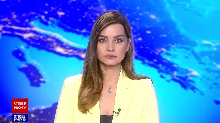 Bulevardele din Malaga au fost umplute cu apă și gheață. Viitura a luat pe sus mai multe mașini