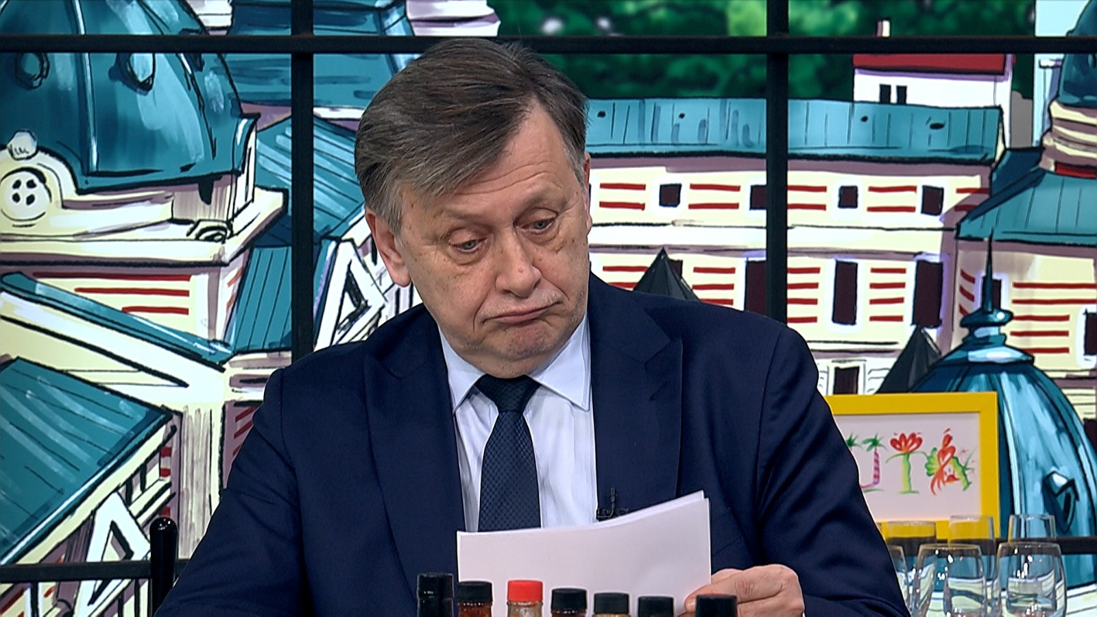 Crin Antonescu i-a caracterizat într-un singur cuvânt pe foștii președinți ai României: Iohannis – jale. Băsescu – coșmar
