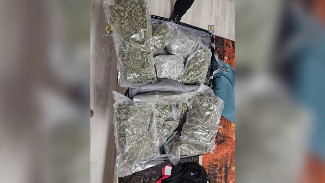 Un șef de poliție din Timișoara organiza petreceri cu droguri la el acasă