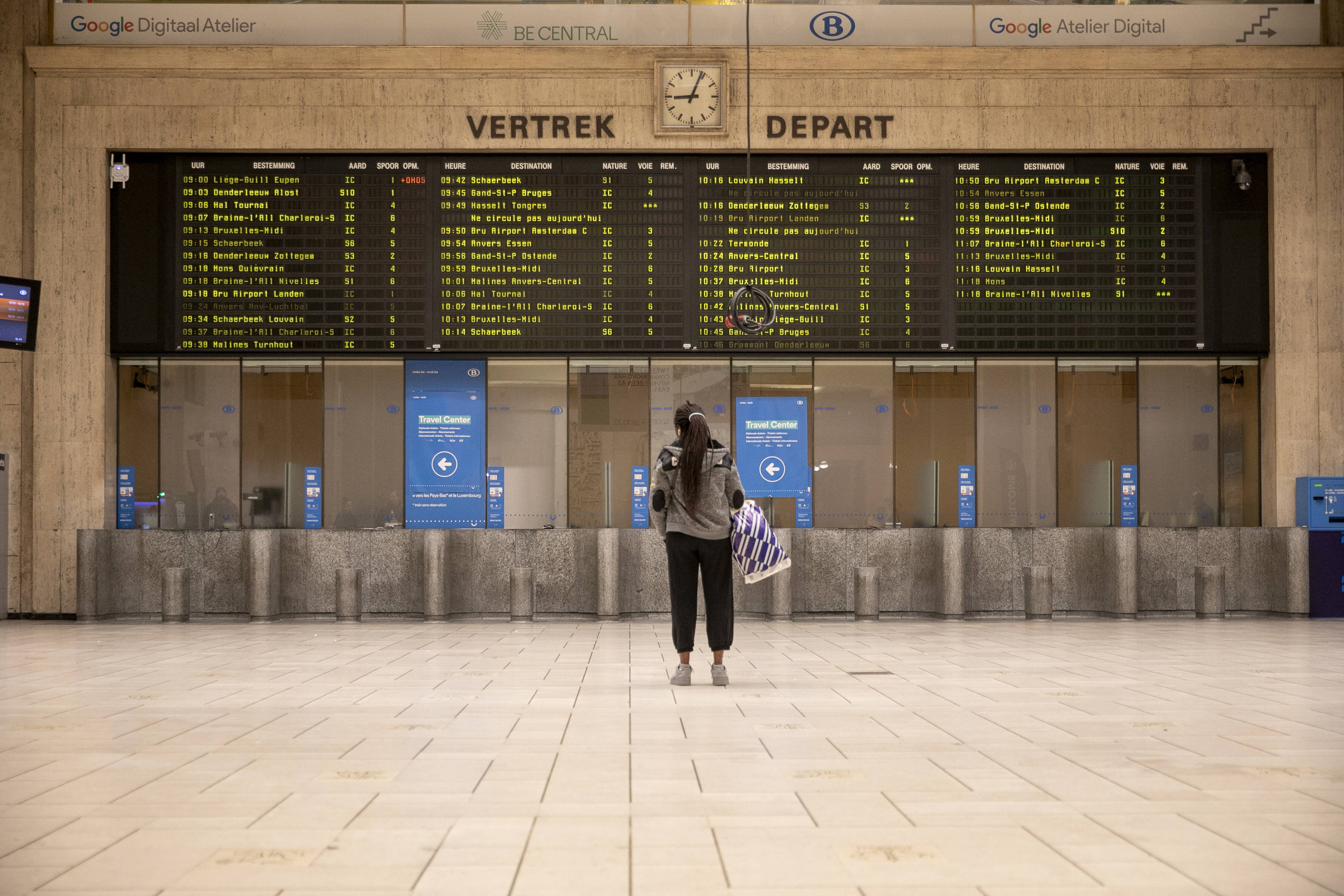 Belgia se pregătește pentru trei zile de grevă generală. Trenuri și zboruri anulate, creșe închise. „Un dezastru social”