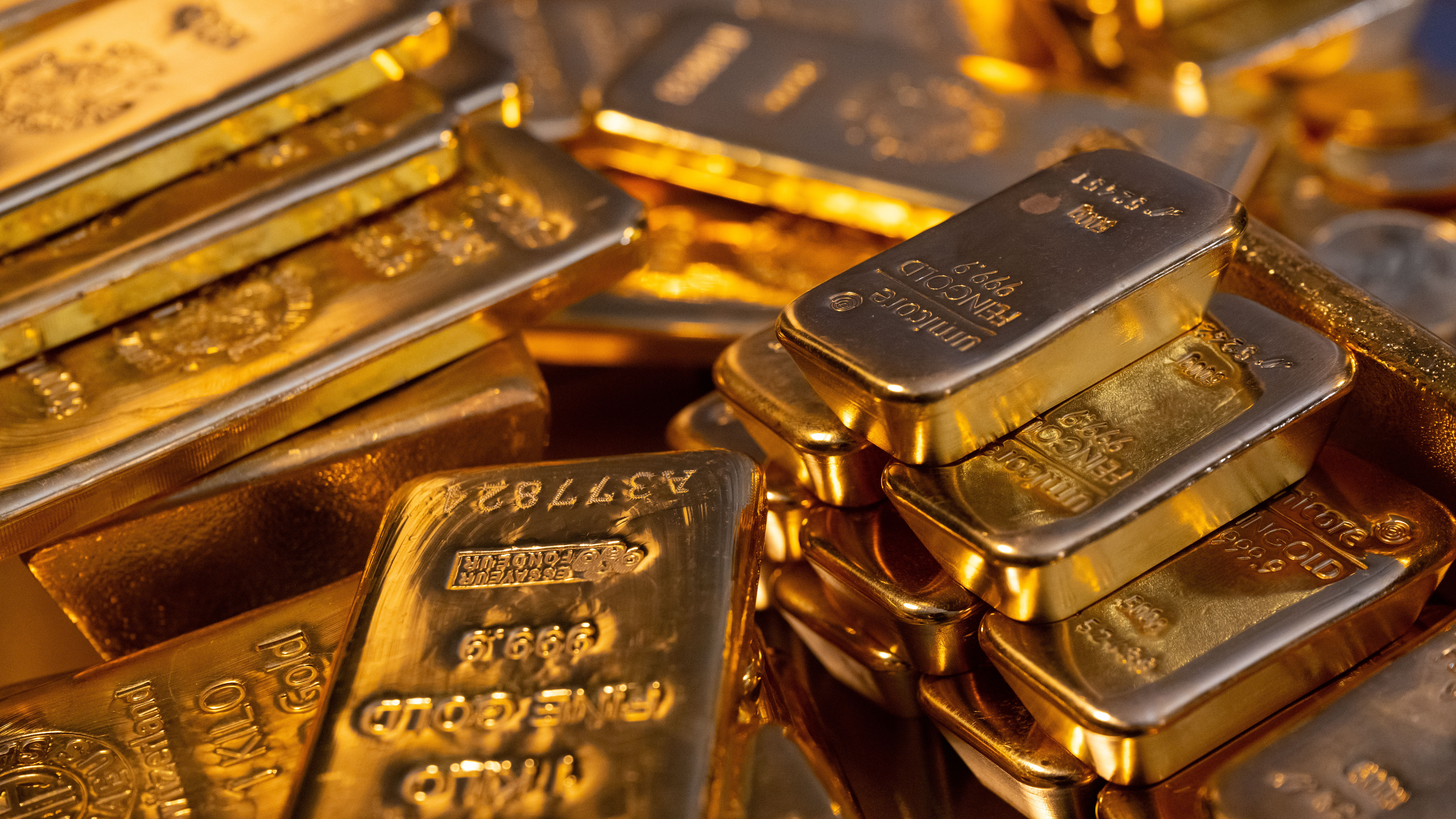 Tranzacții fictive cu metale prețioase. Prejudiciu uriaș descoperit de ANAF la o firmă din Neamț