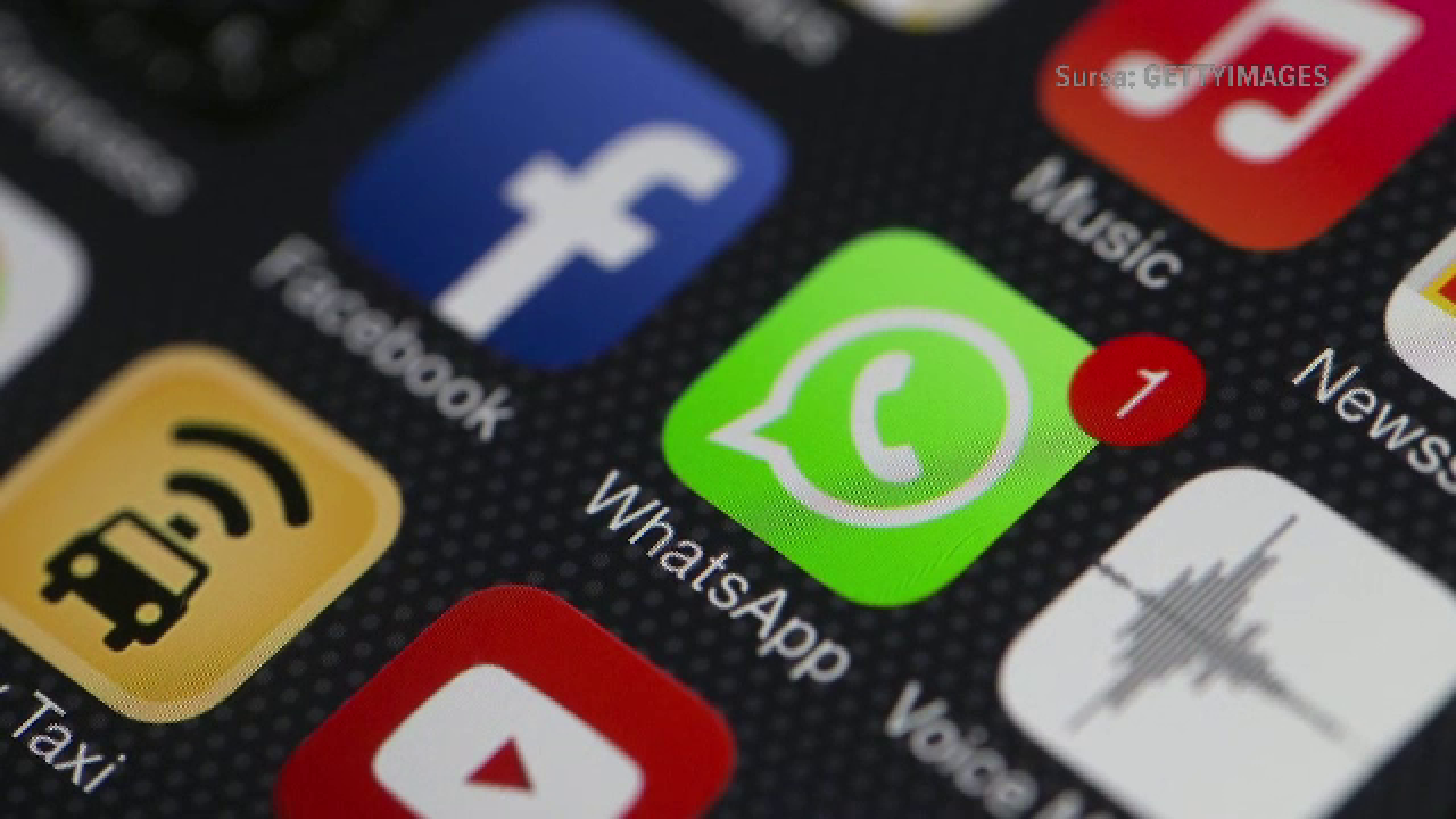 Pericolele expunerii online. Tot mai mulți români apelează la firmele care oferă servicii de ștergere a amprentei digitale