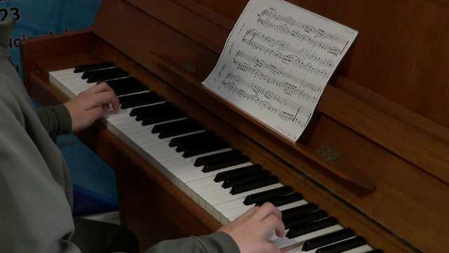 Elevii de la liceele vocaționale sunt nemulțumiți că trebuie să se pregătească simultan pentru Bac și admiterea la facultate