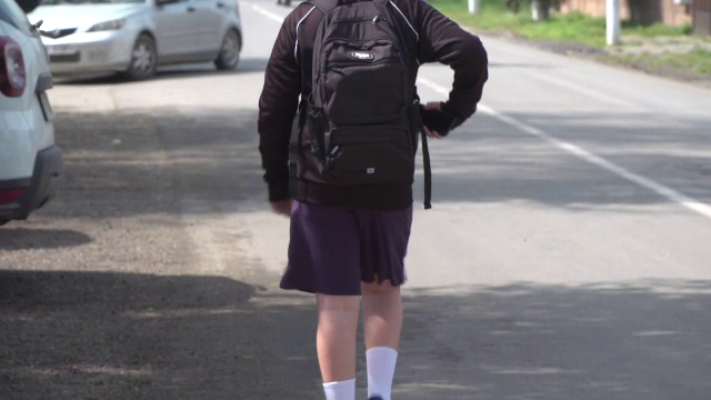 Încă un profesor de sport a fost reținut după ce a agresat sexual la școală un băiețel. Cazuri identice în Prahova și Oradea