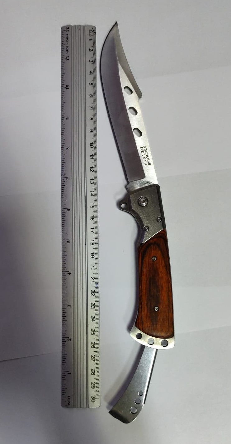 Un bărbat care se afla la Judecătoria Medgidia avea asupra lui un briceag. Individul venise acolo pentru un proces de divorţ