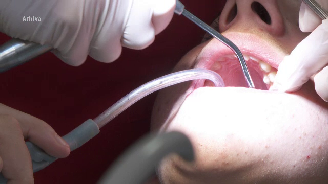 Românii cred că e prea scump să se îngrijească de dinții copiilor. O treime nu au fost niciodată la stomatolog