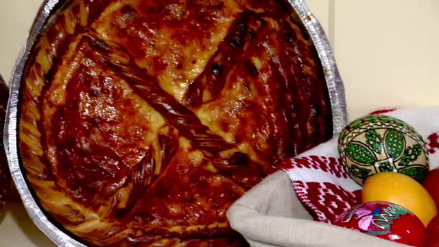 Masa de Paște vine cu scumpiri în 2025. Cât plătesc românii care nu vor să gătească pentru un meniu pentru 6 persoane