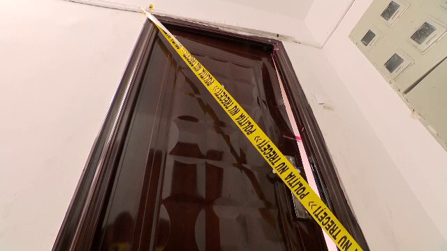 Descoperire șocantă într-un apartament din București, după ce vecinii au simțit un miros urât în locuința unui bărbat