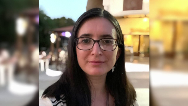 Ce scrisese într-un jurnal fata care și-a ucis mama adoptivă, o româncă, în SUA. Au fost găsite mai multe dovezi ascunse