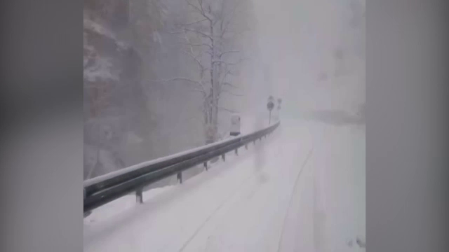 Locul din România unde zăpada atinge aproape o jumătate de metru