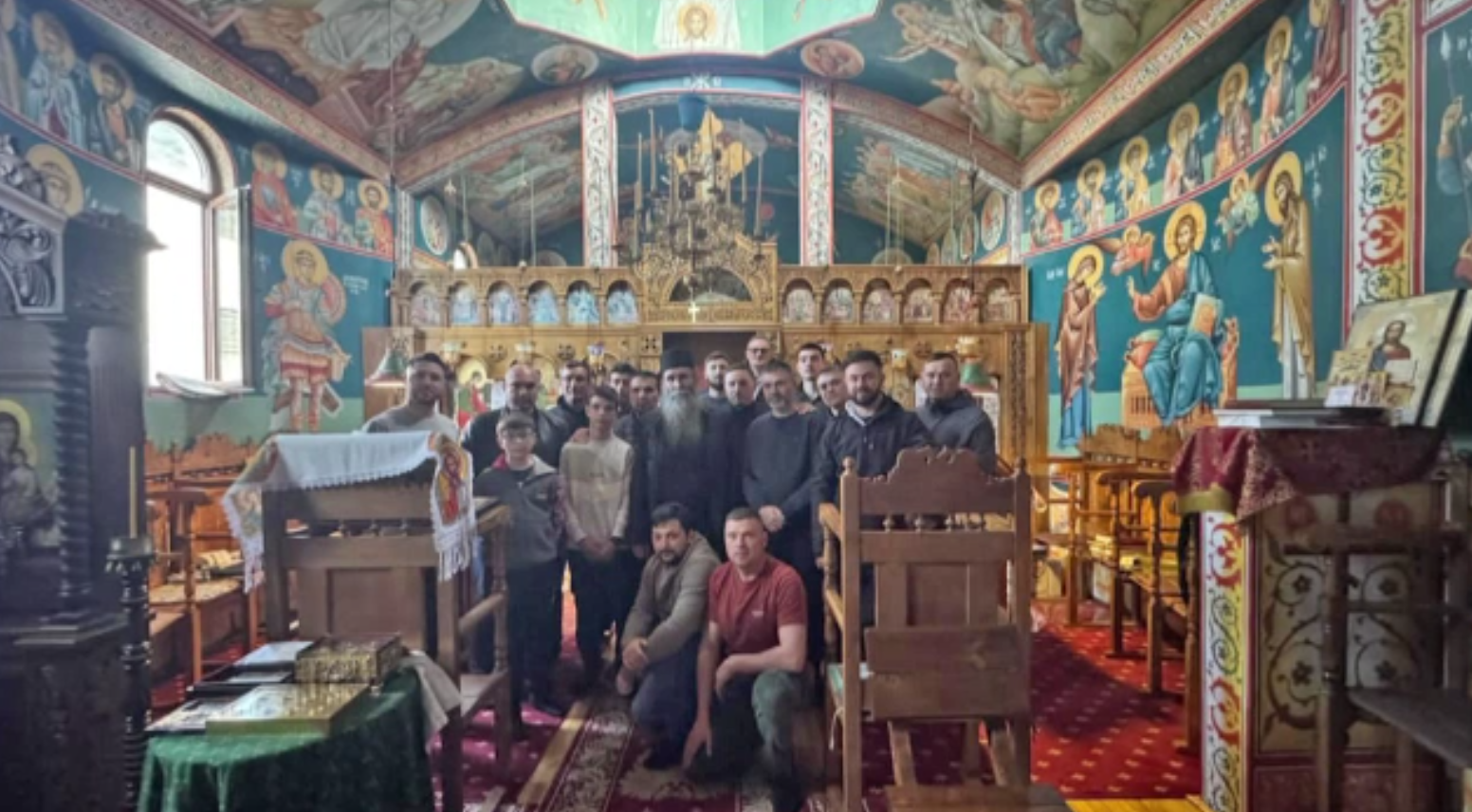 Crește interesul pentru vizitele la mănăstiri. Pelerinii apreciază că se pot ruga în liniște și uită de viața cotidiană