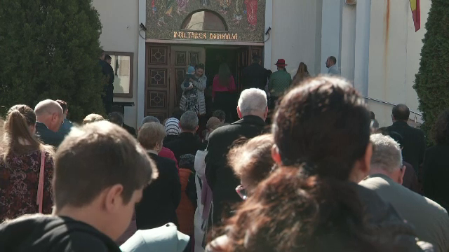 Cum au sărbătorit românii Duminica Floriilor. Ce tradiții vechi au readus credincioșii în curțile bisericilor