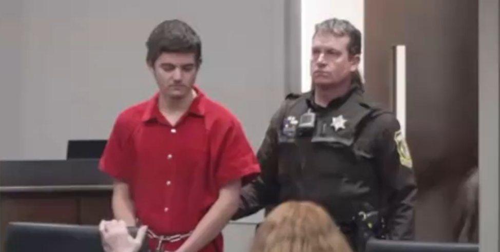 Un adolescent din SUA și-a ucis părinții pentru a-l putea asasina pe Donald Trump. Ce au găsit anchetatorii în telefonul lui