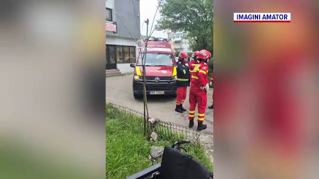 Explozie la o garsonieră din Balș. O fetiță de 4 ani și mătușa ei au suferit arsuri grave și au fost transferate în București