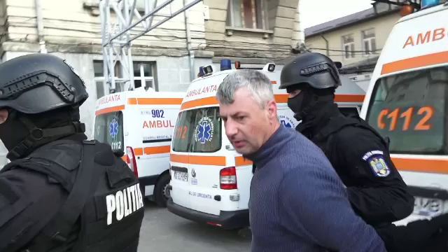 Care este starea femeii incendiate și lovite cu ciocanul de fostul soț, în Iași. Prognosticul medicilor e extrem de rezervat