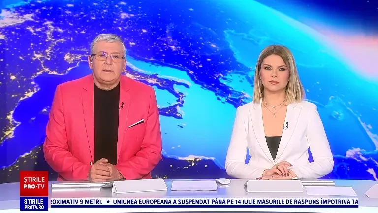 Un bărbat de 42 de ani care conducea un excavator nu s-a asigurat la intrarea pe un drum principal și a provocat un accident