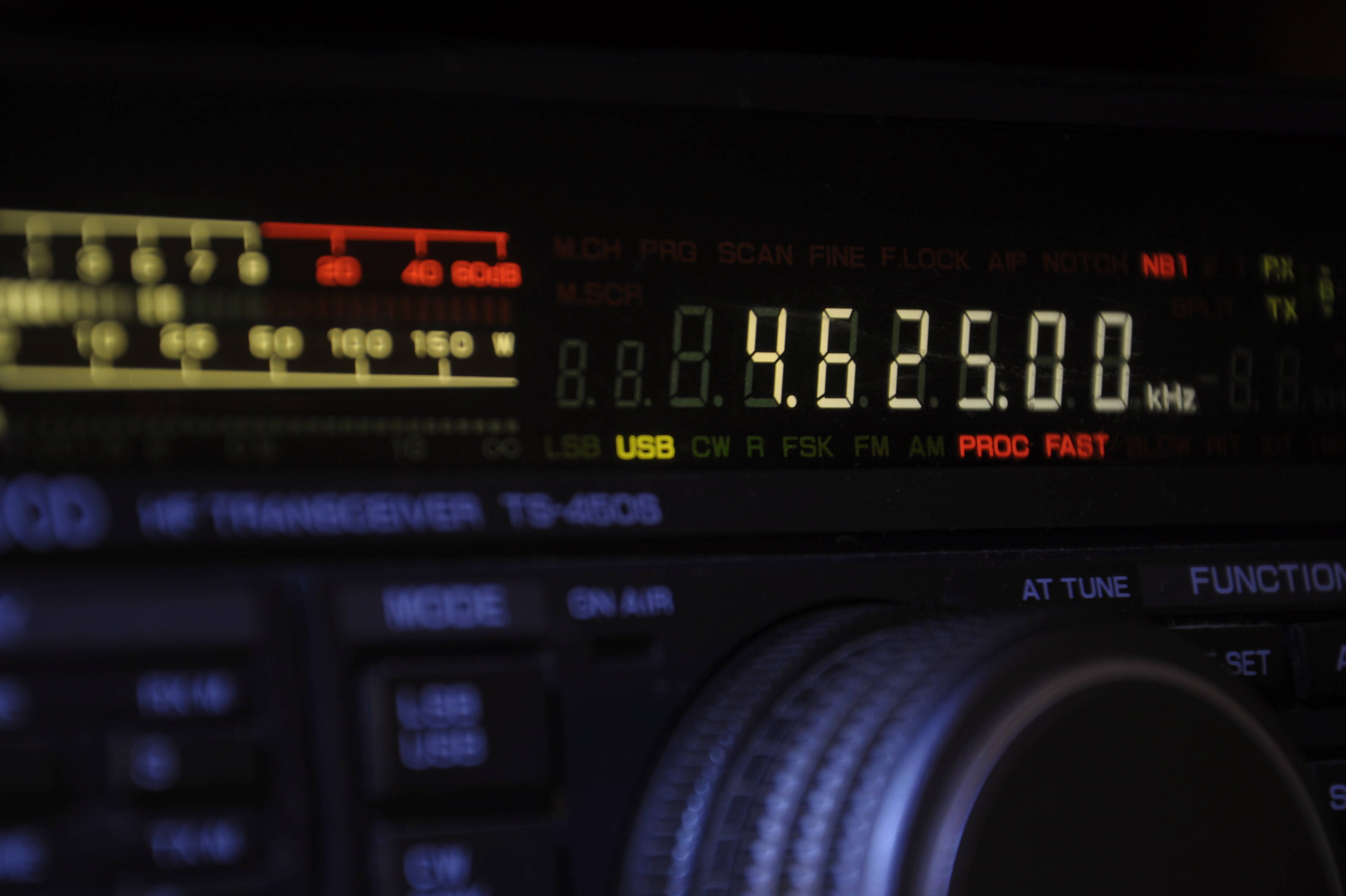 Stația radio apocaliptică a Rusiei a început să emită mesaje criptice. Experții bănuiesc activarea unor protocoale secrete