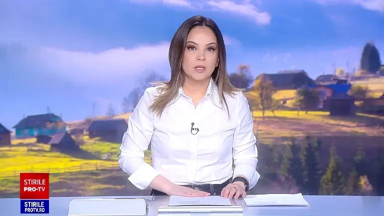 Peste 100 de români au rămas rupți de lume. Drumul din localitate s-a surpat. Apa a fost oprită în zonă