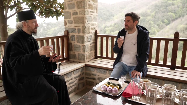 Călătorie către suflet, pe Muntele Athos. Alex Dima și Cristian Corchiș au trăit câteva zile la Schitul Lacu