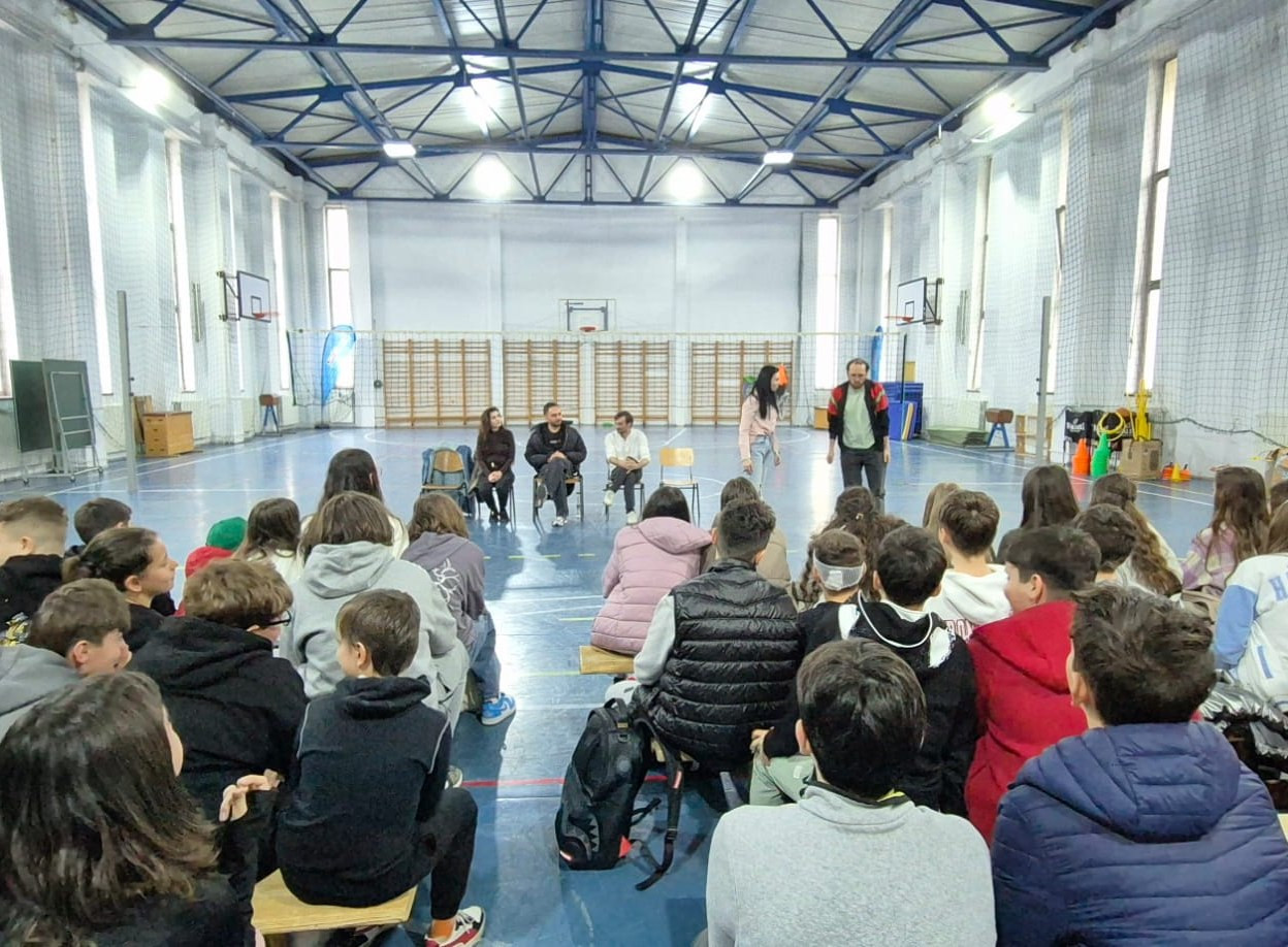 ImproSolving: Un spectacol al Teatrului ”Tudor Vianu” din Giurgiu îi învață pe copii cum să lupte împotriva bullying-ului