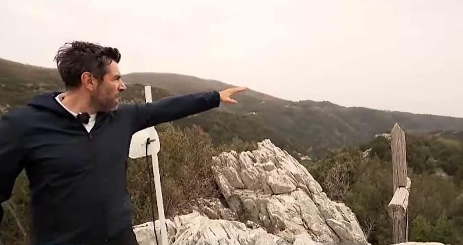 „România, te iubesc!”, la Muntele Athos, în Duminica Învierii. Ce sfaturi au viețuitorii acestui loc pentru oamenii din lume