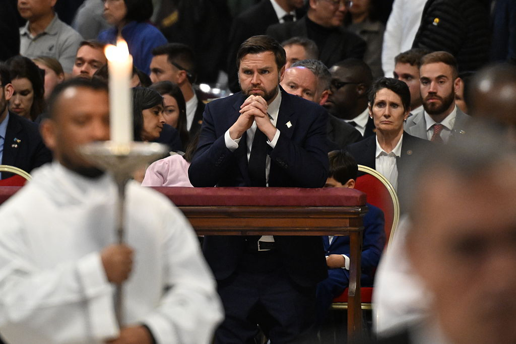 JD Vance, întâlnire tensionată cu Papa Francisc în Duminica Paștelui, după o dispută pe tema migrației. Varianta oficială