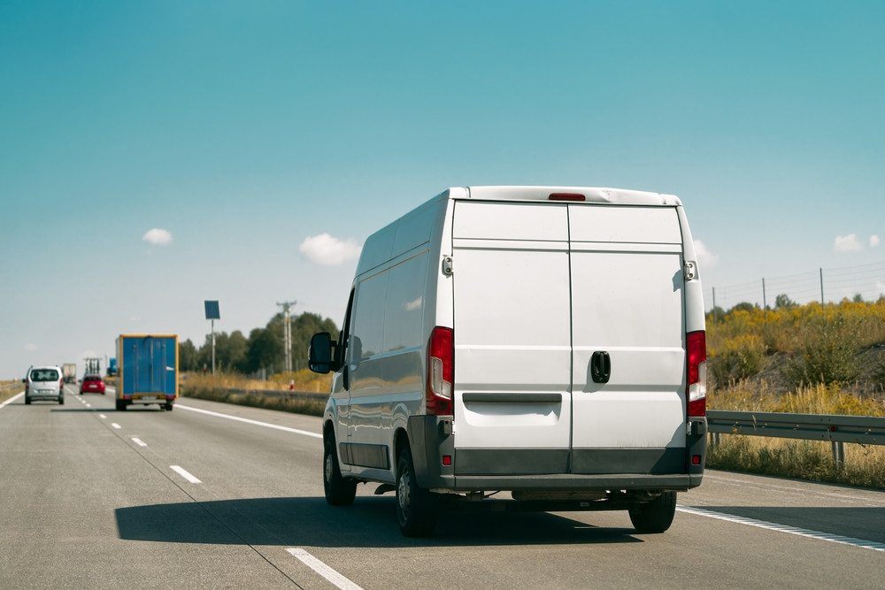 Un șofer român a fost oprit de polițiști pe o șosea din Austria, după ce transportul le-a atras atenția. Ce au descoperit