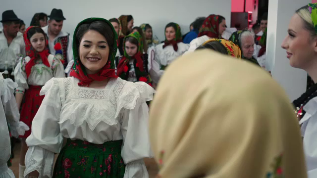 Italienii care au ajuns în Maramureș s-au delectat cu fripturi și cu faimoasa ciorbă rădăuțeană. „Trebuie să se ducă la sală”