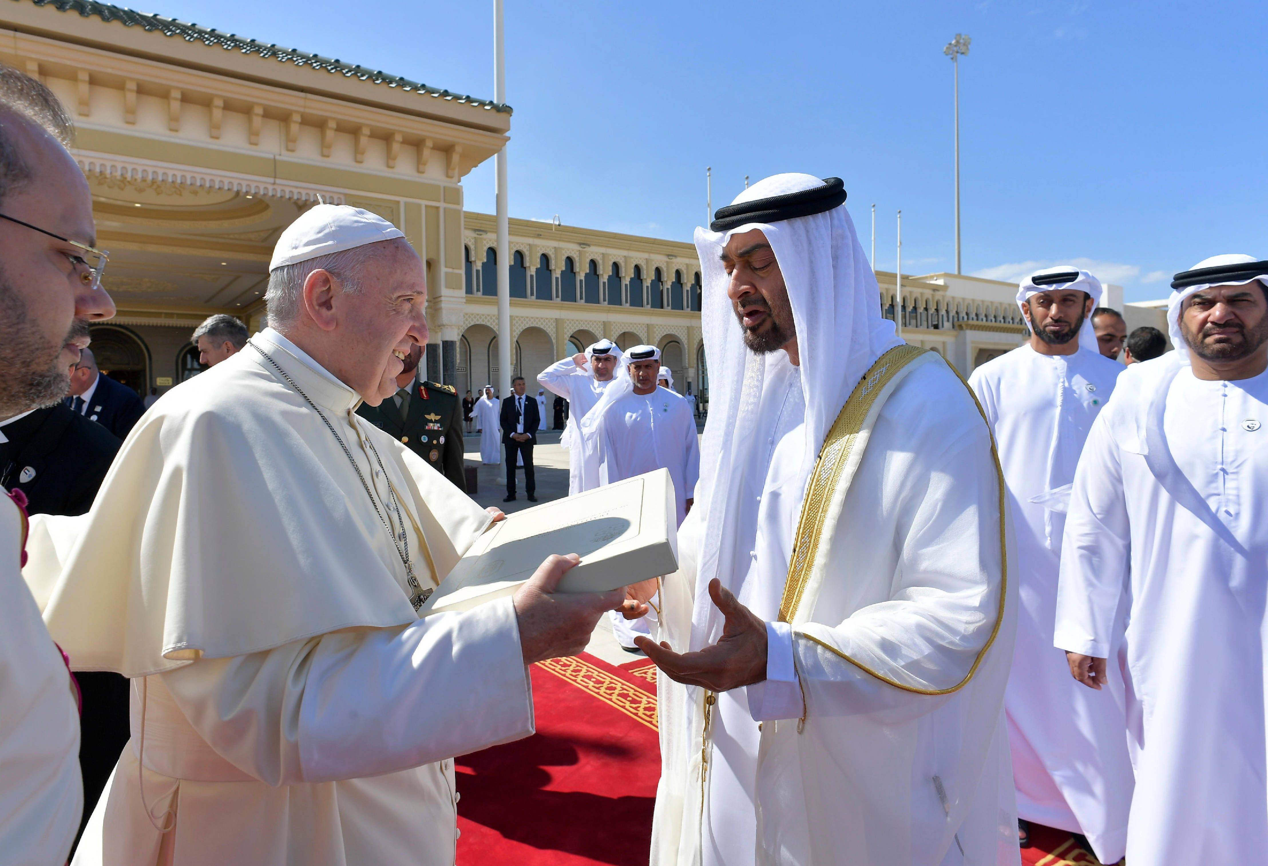 Mesaje emoționante din lumea musulmană după moartea Papei Francisc. Până și organizațiile teroriste îl omagiază