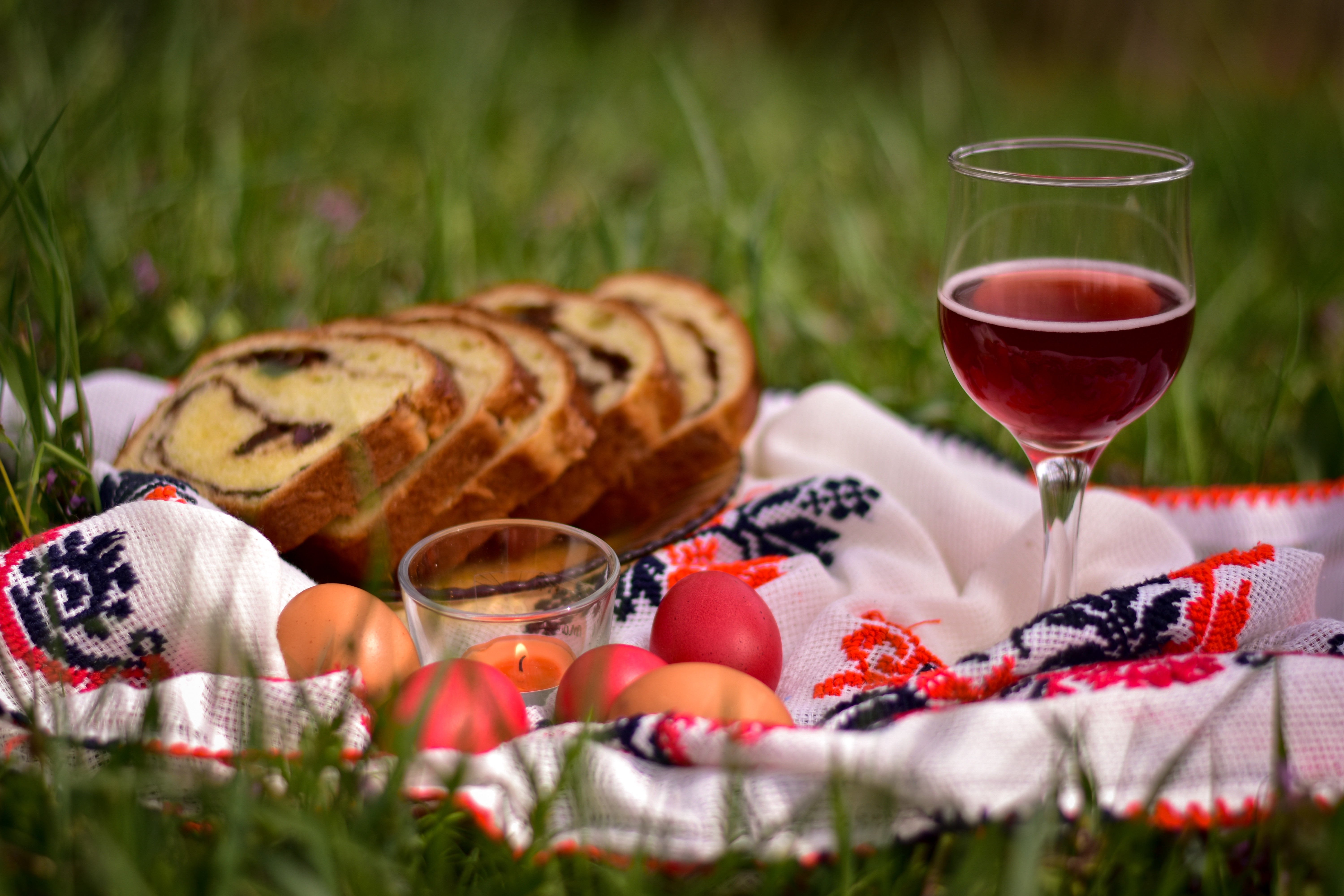 Ce alimente îți sabotează silueta după Paște. Greșeala pe care o fac mulți români