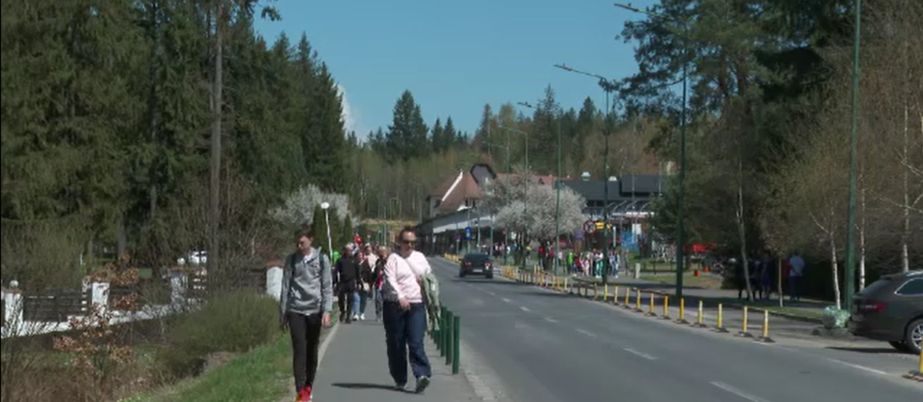 Majoritatea românilor au preferat să facă Paștele acasă. Jumătate din locurile de cazare din mai multe zone au rămas goale