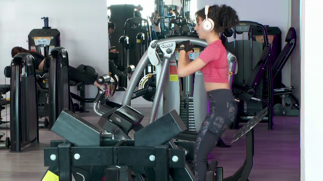 După mesele pline de Paște, românii s-au înghesuit în sălile de sport. Sfatul antrenorilor pentru cei care vor să slăbească