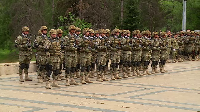 România vrea să-și mărească armata până la 100.000 de militari. Ar mai fi, însă, nevoie de cel puțin 35.000 de recruți