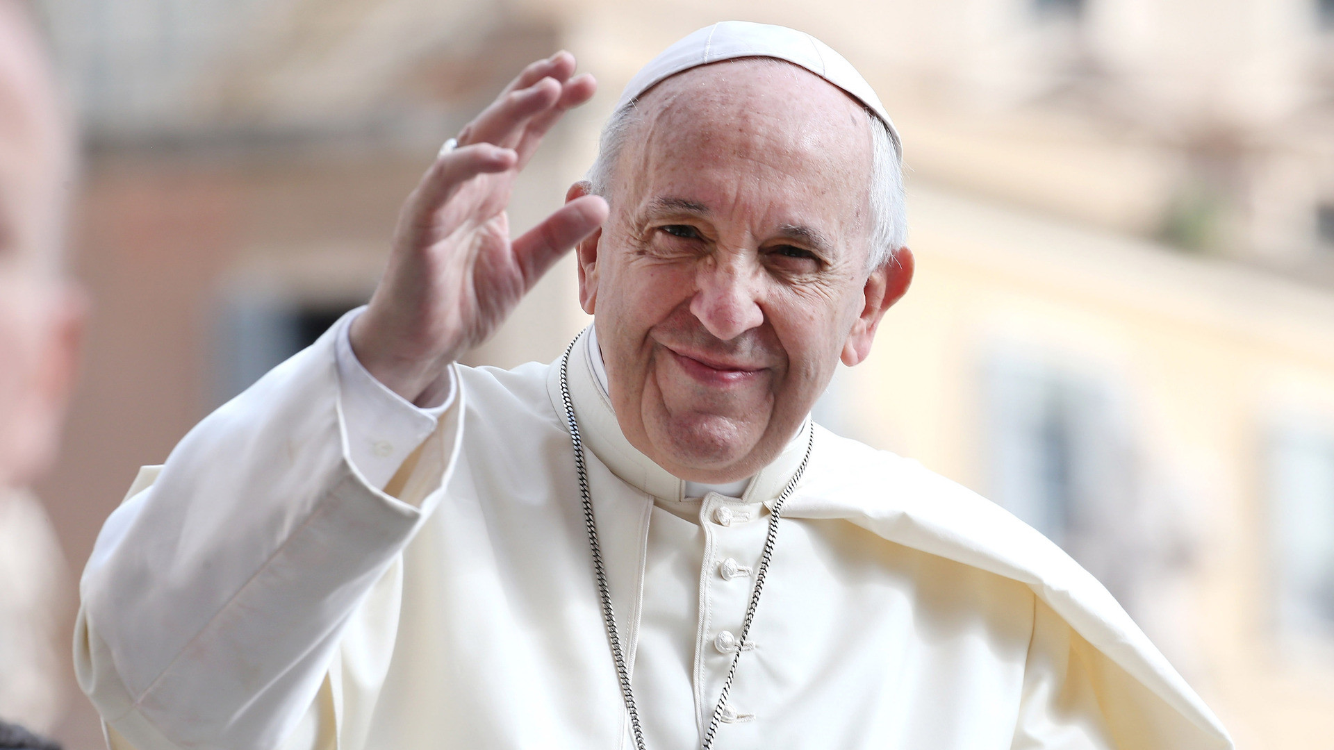 Ce a făcut papa Francisc cu averea sa, înainte să înainte să moară. Un episcop român explică cum și-a cheltuit ultimii bani