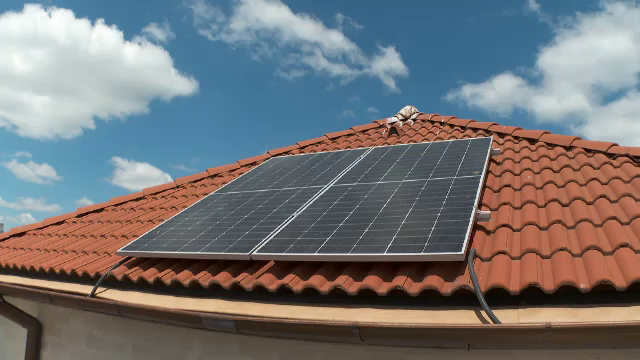„Casa Verde pentru fotovoltaice” se extinde cu 3 noi programe. Baterii de stocare și pompe de căldură, printre noutăți